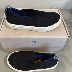 Rothy's Kids Black and Blue Slip-On Sneakers